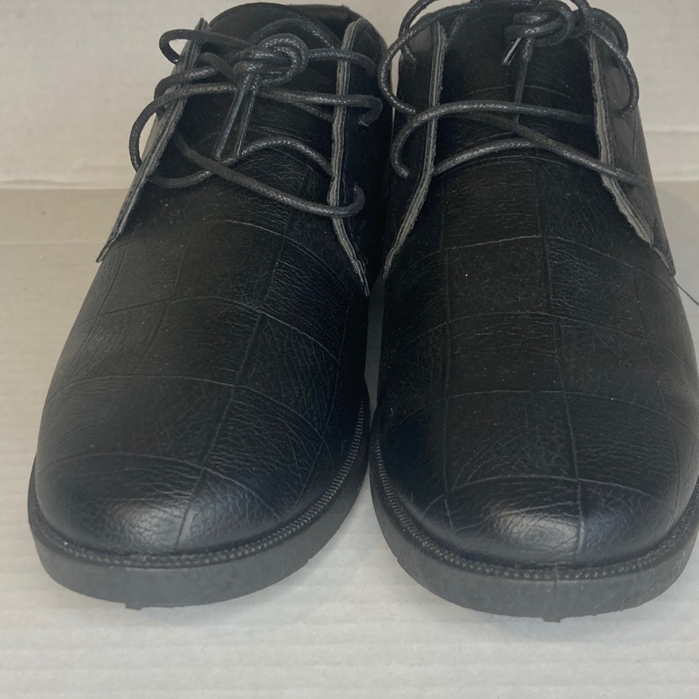 NWOT Black Boy Classic Leather Shoes Size 8